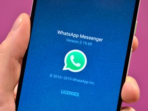 Supporting image for story: WhatsApp suffers glitch which turns ‘last seen’ privacy setting to hidden