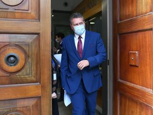 Supporting image for story: Alter Brexit Bill by end of month or face legal action, EU tells UK