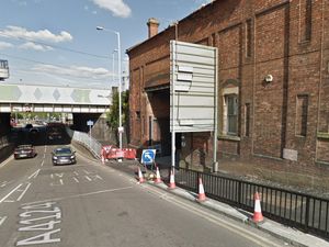 Supporting image for story: Teen arrested after police stop suspected drink driver in Wolverhampton