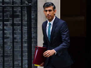 Supporting image for story: Peter Rhodes on old cars, a new PM and calling in the fire brigade to cope with obesity