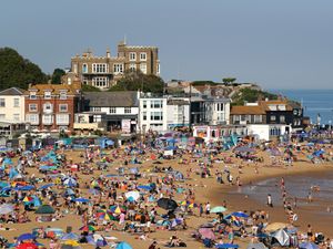 Supporting image for story: Heatwave offers ‘welcome boost’ for UK hospitality sector after drizzly spring