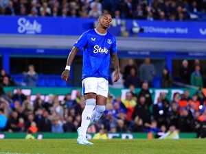 Supporting image for story: Everton exit Carabao Cup as Southampton prevail on penalties