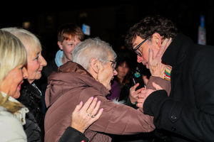The Emmerdale star was met by plenty of fans. Photo: Kennett Photography