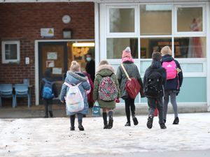 Supporting image for story: More pupils in English schools last week than during first lockdown, data says