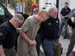 Supporting image for story: Alex Murdaugh settles wrongful death lawsuit that sparked downfall