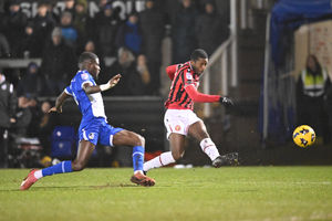 Daniel Kanu had an effort from a tight angle saved.