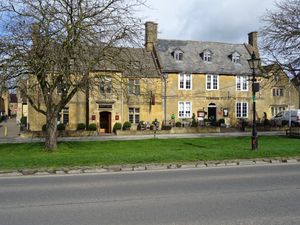 Broadway. (Photo: Philip Halling, CC BY-SA 2.0 via Wikimedia Commons)