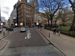 Supporting image for story: Four arrested after group armed with weapons robbed phones in Birmingham city centre