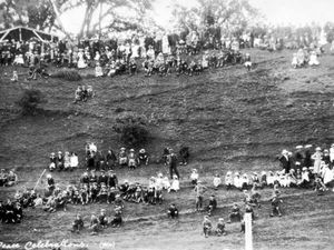 Supporting image for story: This week's pictures from the past