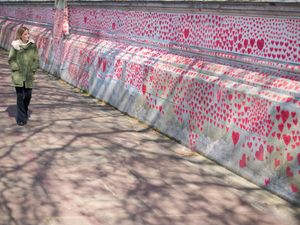 Supporting image for story: Covid-19 mentioned in one in 90 registered deaths in England and Wales