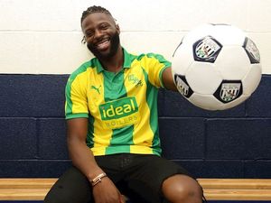 Supporting image for story: West Brom sign former Wolves winger Bakary Sako until end of season