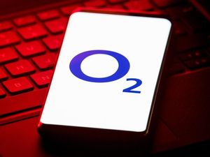 Supporting image for story: O2 trialling outlets within Next stores