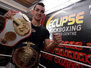 Supporting image for story: Gutsy world champion Kyle Williams kicks on