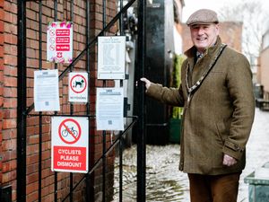 Supporting image for story: Plans to spruce up Oswestry alleyways gets thumbs up from Mayor