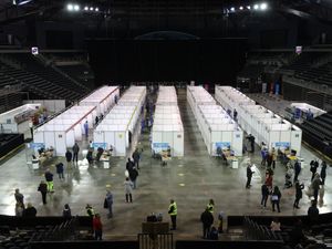 Supporting image for story: Vaccine rollout in N Ireland set for delay after AstraZeneca advice change