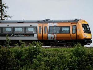 Supporting image for story: No increase in passengers, despite extra trains