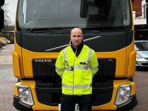 Supporting image for story: Injured woman rescued from overturned car by heroic AA patrol who heard crash