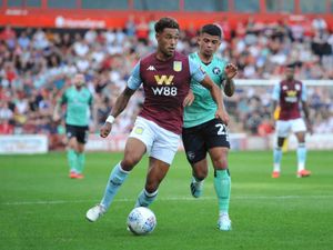 Supporting image for story: Pre-season: Walsall 1 Aston Villa 5 - Report and pictures