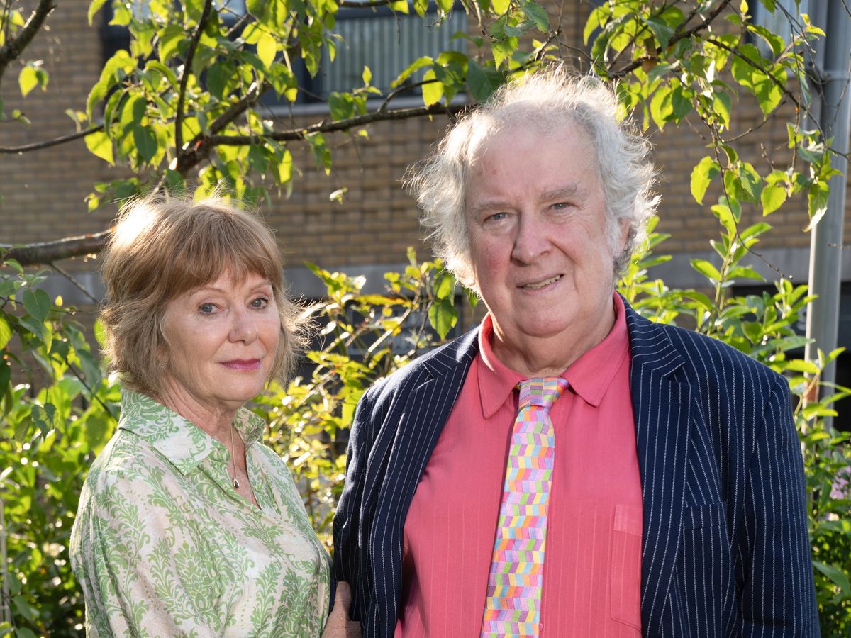 EastEnders star Karen Henthorn reprising role as Julie Bates after 27 years
