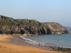 Supporting image for story: Welsh Government threatens crackdown if people ignore Covid-19 advice