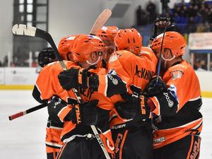 Supporting image for story: Telford Tigers through to final on penalties
