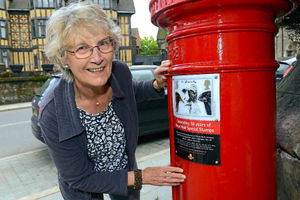 Supporting image for story: Postbox gets Charles Darwin stamp of approval