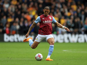 Supporting image for story: Aston Villa's Diego Carlos returns to training