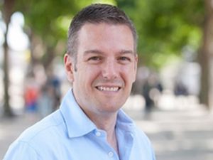 Supporting image for story: Net migration ‘could be down to around 300,000 in next few years’