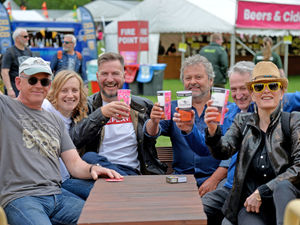 Supporting image for story: Thousands turn out at Quarry for Shrewsbury's newest festival