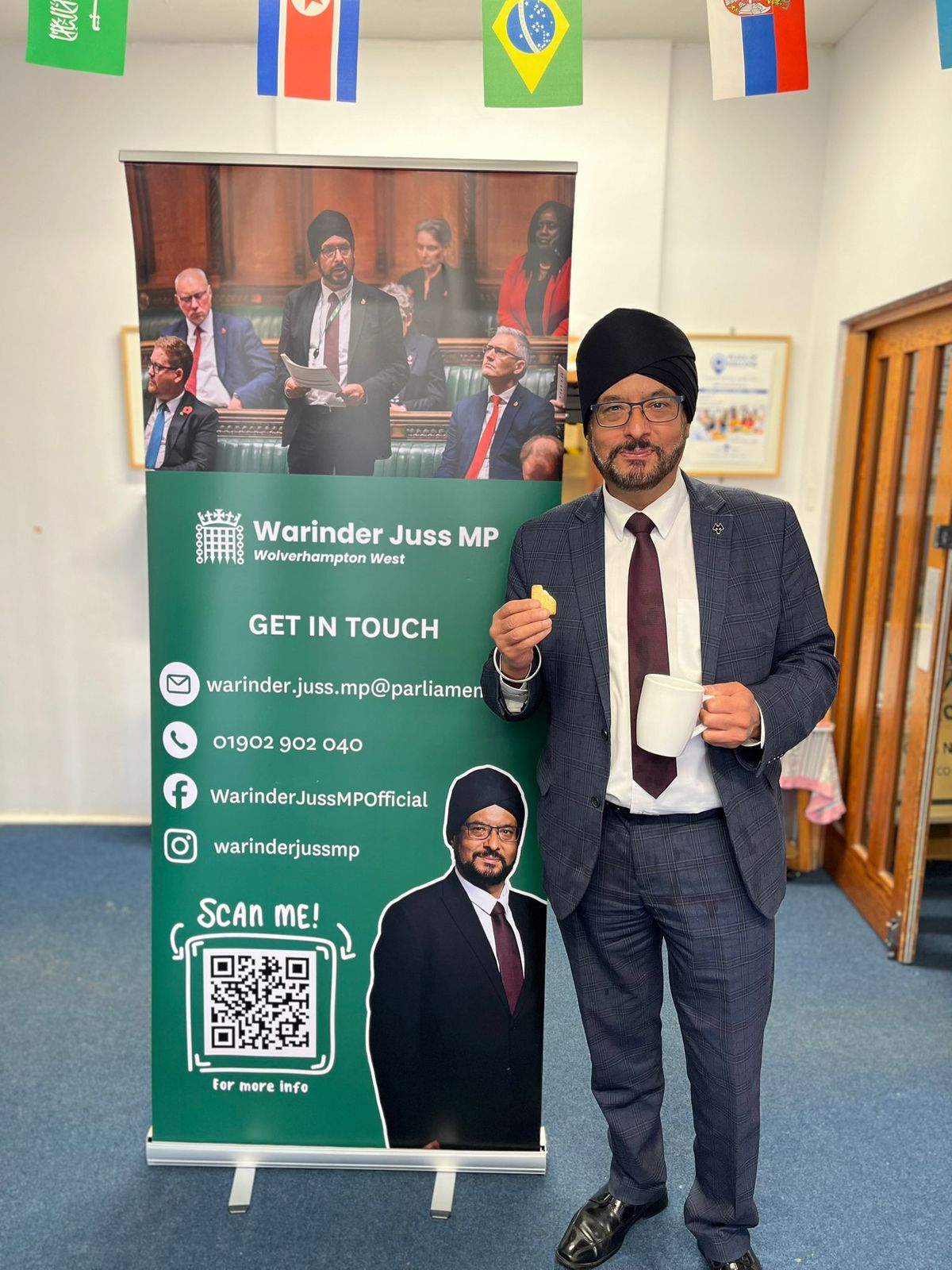 Wolverhampton MP Hosts Coffee Morning to discuss social media ban for under‑16s