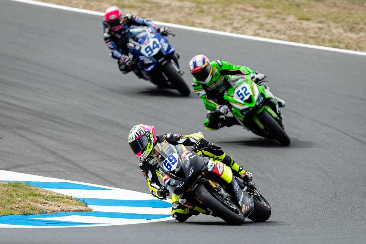Newport racer Booth-Amos maintains his push for a top three finish