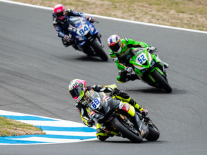 Supporting image for story: Newport racer Booth-Amos maintains his push for a top three finish