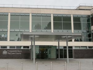 Supporting image for story: Paedophile in breach of order over phone  