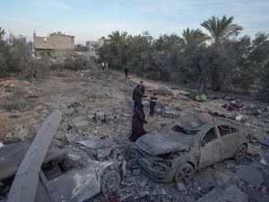 Supporting image for story: Palestinian Authority should run Gaza in future, leader says