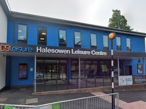 Supporting image for story: Halesowen Leisure Centre closed after mains water leak
