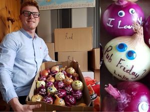 Supporting image for story: These onions with googly eyes are the inspirational gifts you never knew you needed
