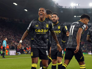 Supporting image for story: Ashley Young: Resurgent Aston Villa should be shooting for Europe