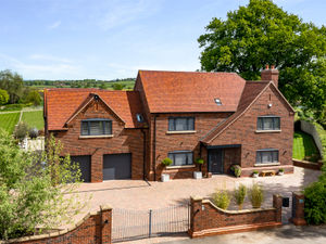 Supporting image for story: Impressive £1.25m residence near Shrewsbury offers elegance, space and idyllic location