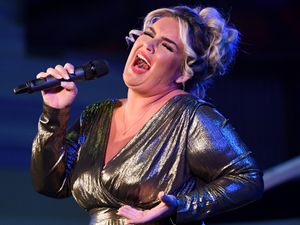 Supporting image for story: 'I feel absolutely lost without it': Singer Amy Lou robbed of sentimental diamond during Carnival in Rio de Janeiro