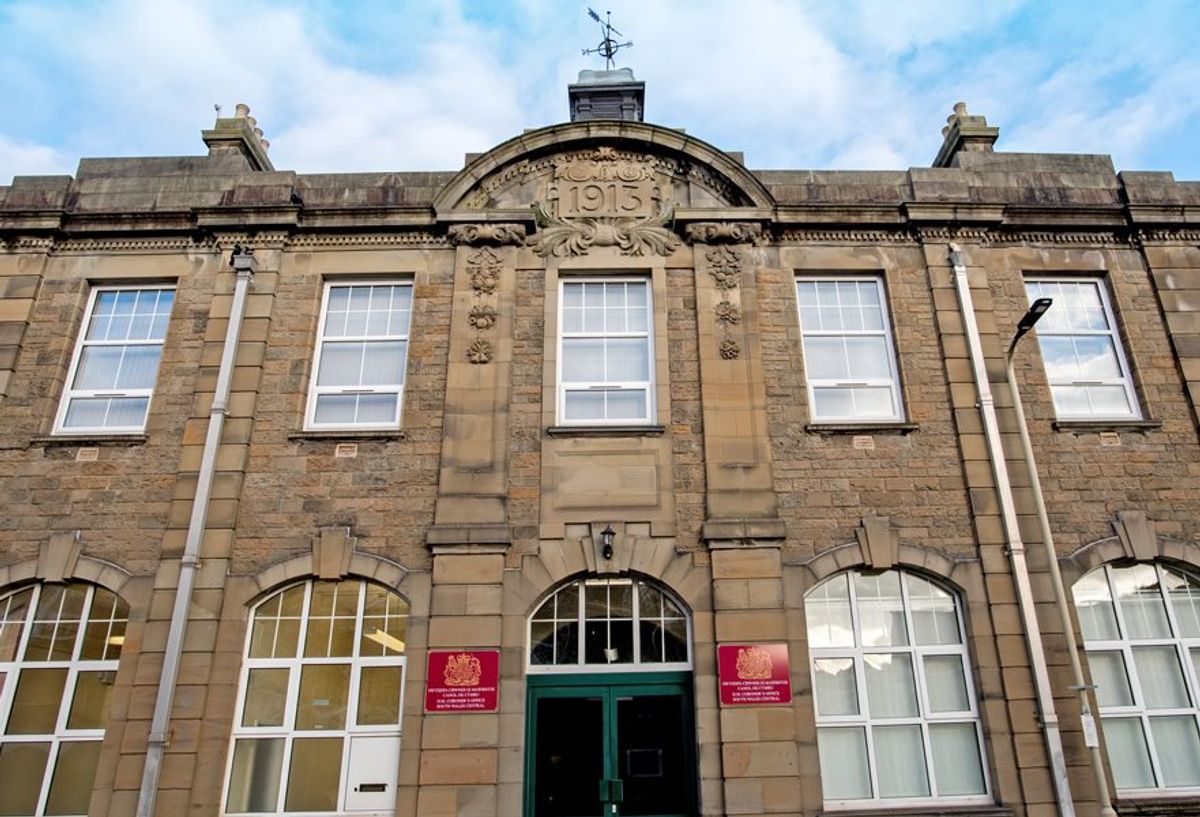 A Knighton man found dead at his home with injuries, likely died of alcohol misuse