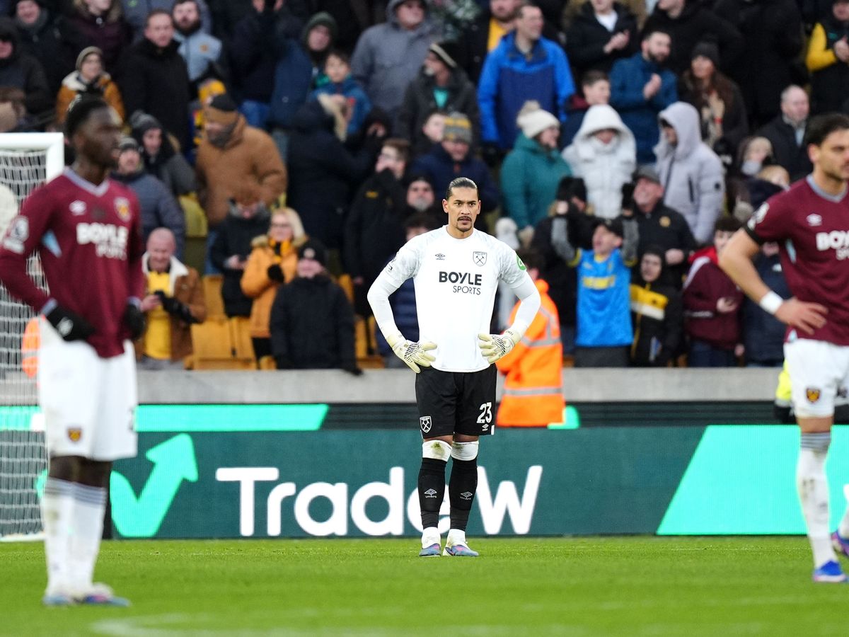 West Ham in deep trouble after losing at Wolves