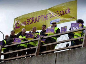 Supporting image for story: Poll: Should highway toll charges be abolished?