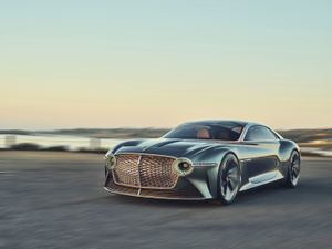Supporting image for story: Bentley confirms it is working with Audi on new luxury EV
