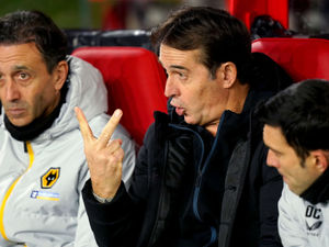 Supporting image for story: Julen Lopetegui: Wolves should have had a clear penalty at Forest