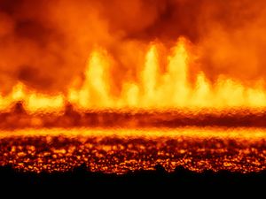 Supporting image for story: Icelandic volcano erupts for the seventh time in a year