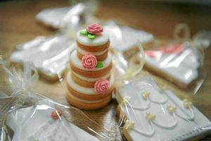 A mini wedding cake created by Silvia