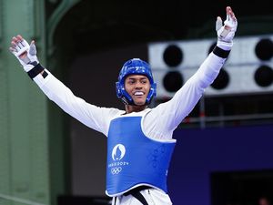 Supporting image for story: Caden Cunningham topples world champion to reach Olympic final