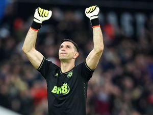 Supporting image for story: Unai Emery ready to make late call on Emi Martinez as Aston Villa keeper pushes for return