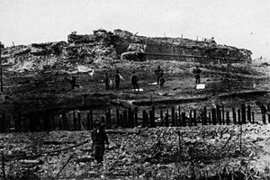 Soldiers wait for the Germans