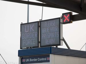 UK customs control sign